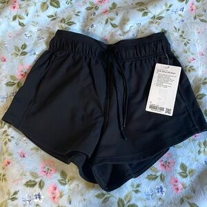 BNWT Lululemon Inner Glow HR Short 3”